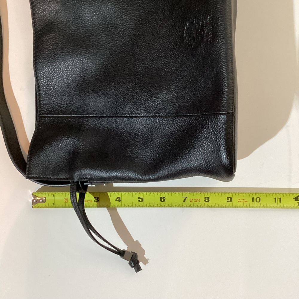 VinceCamuto🆕leather crossbody shoulder bag,snap close,zip&open pockets,adj strap - Picture 9 of 16